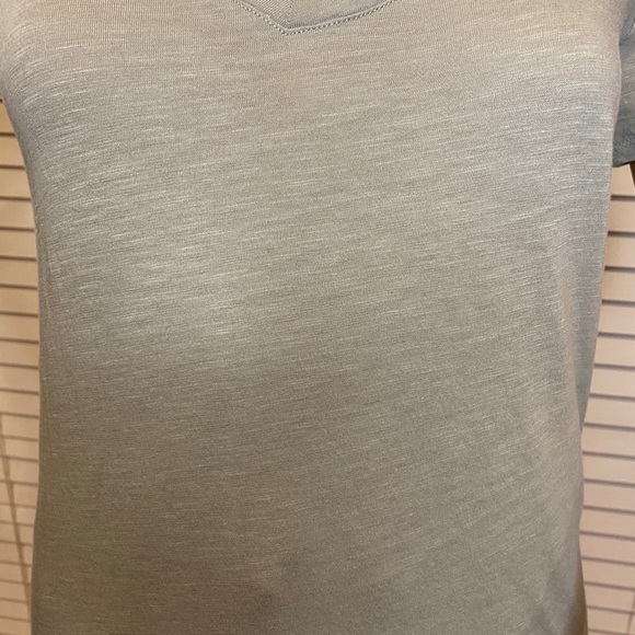 PINK Victoria's Secret Perfect V-Neck Top T-Shirt Tee Size Small VGC - Picture 3 of 5